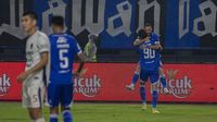 Persib Puncak Klasemen Super League Borneo Tergeser Usai Keok