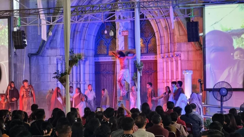 Pemeran Jalan Salib Kreatif Katedral Dalami Peran Ada Yang Puasa Hingga Menangis