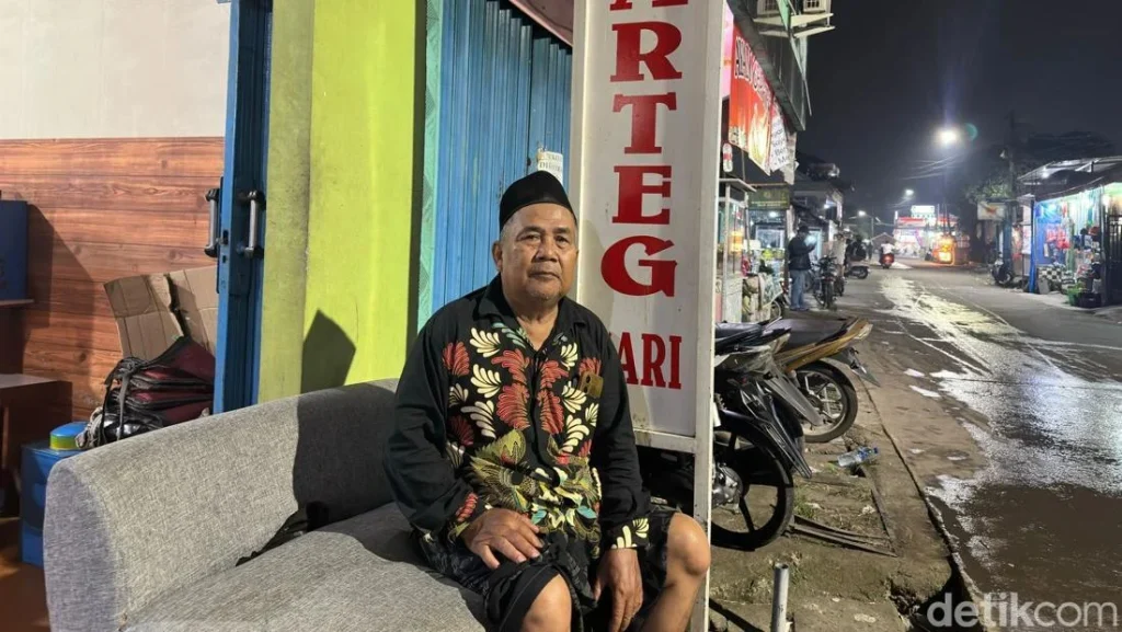Detik Detik Pemilik Warteg Bubarkan Pelanggan Saat Kebakaran Di Bekasi